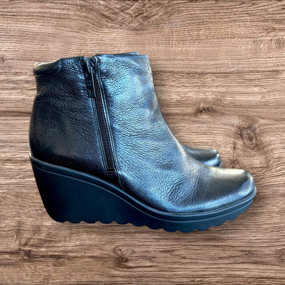 Wedge heel boots